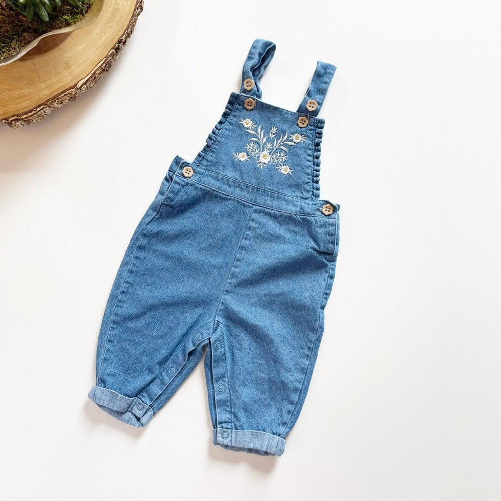 • Daisy Fuentes Daisy Denim Overalls •